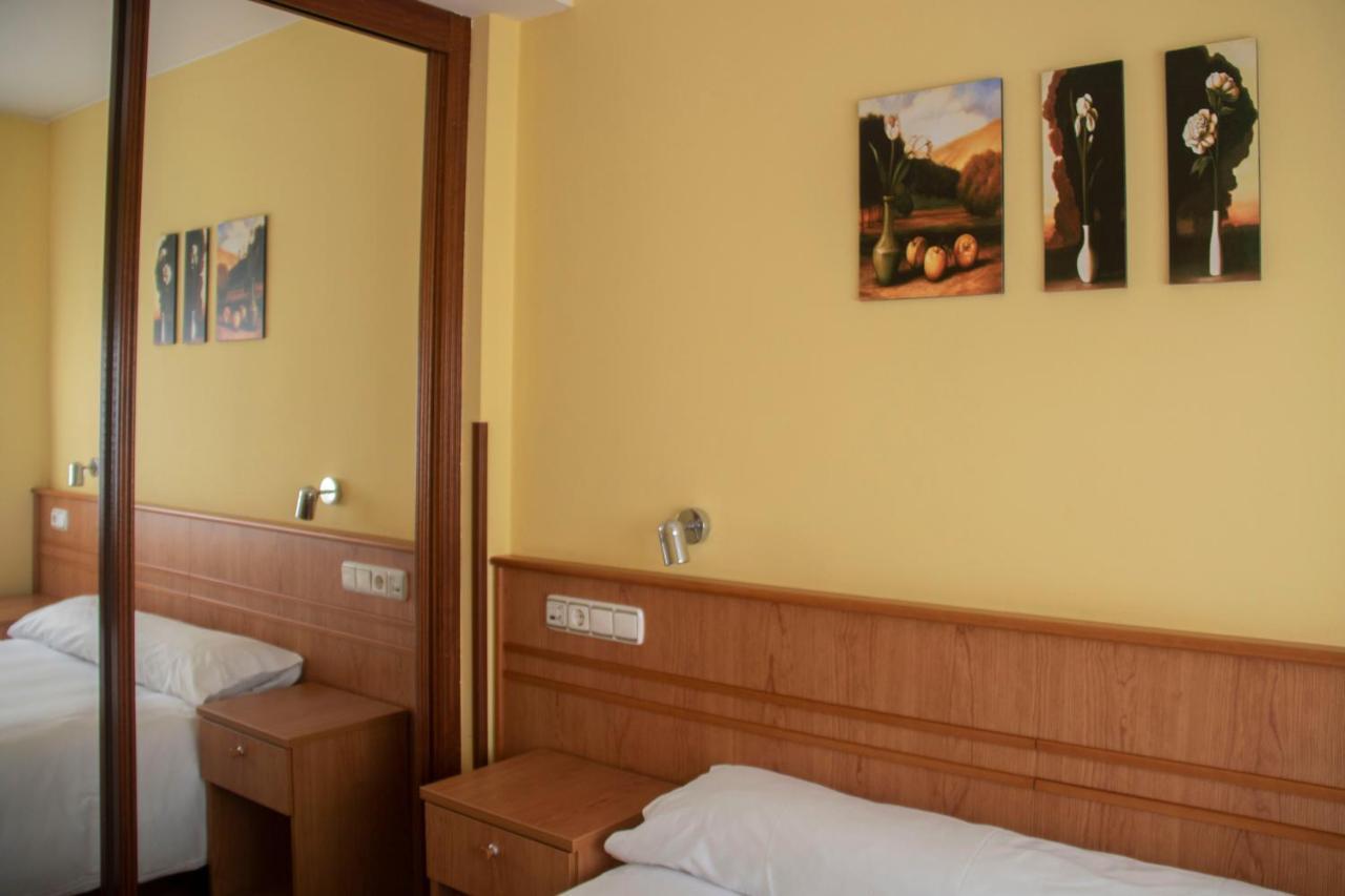 Hotel Alda Estacion Oviedo Bagian luar foto
