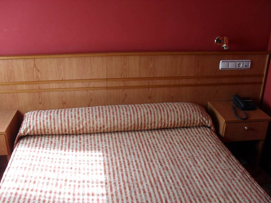 Hotel Alda Estacion Oviedo Bagian luar foto